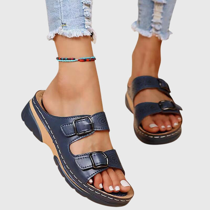 Diora | Ortopediska Skinnsandaler