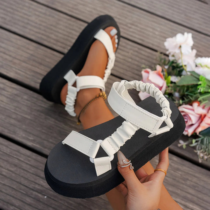 Aura | Iriserande Plattform Sandal
