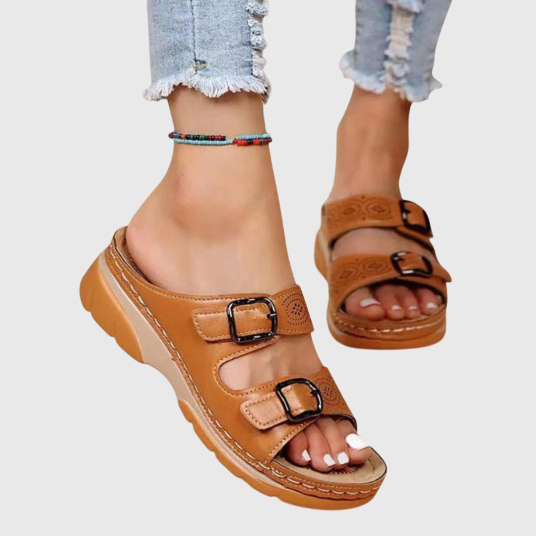 Diora | Ortopediska Skinnsandaler