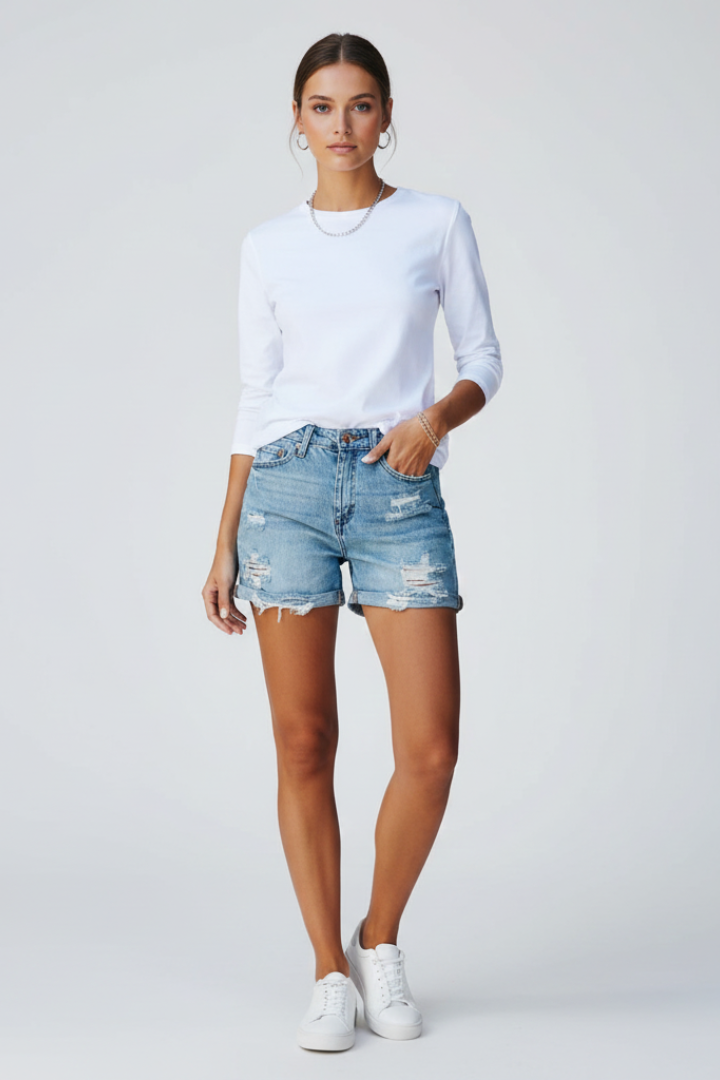 Charlotte | Damens Casual Shorts med Sliten Franskant