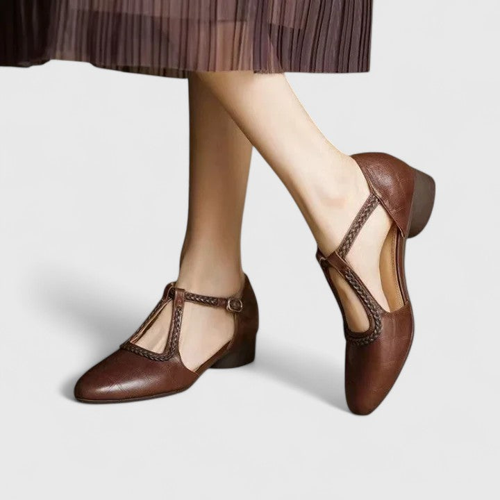 Delphine | Elegant platta sandaler