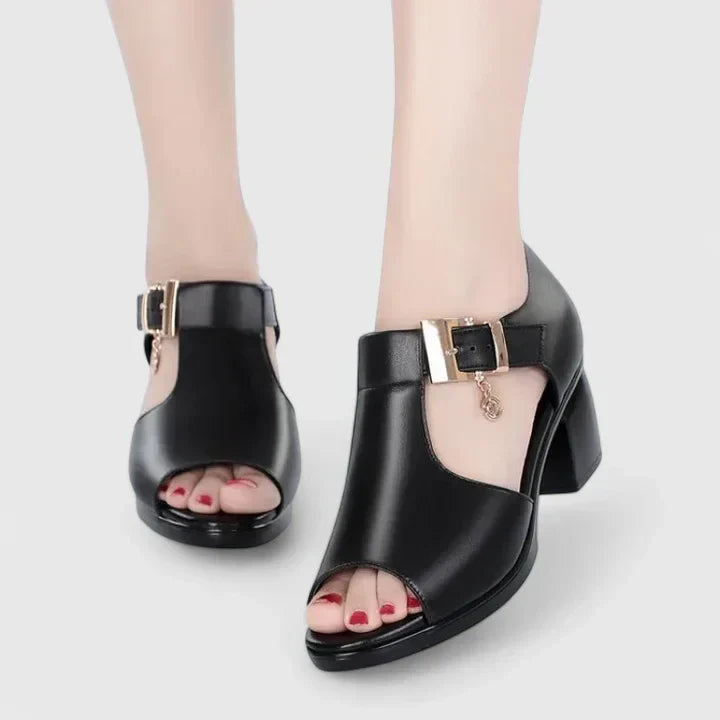 Lyzanne | Eleganta Sandaler