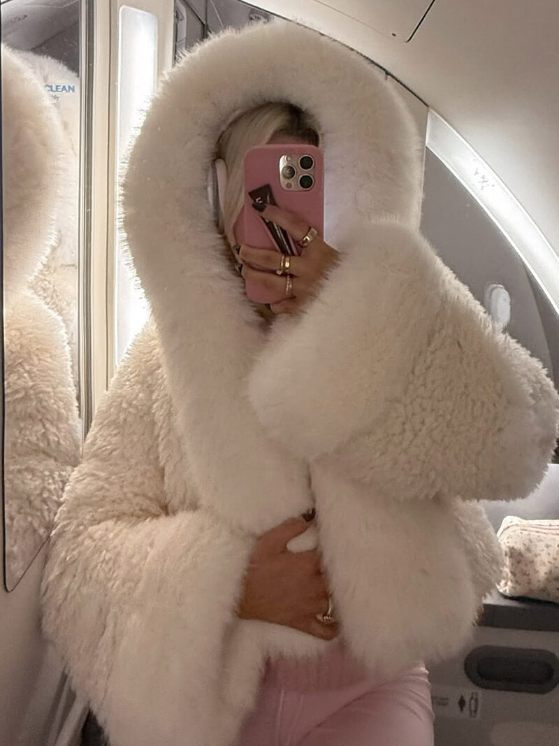 Fluffig Konstpäls Jacka med Oversize Luva