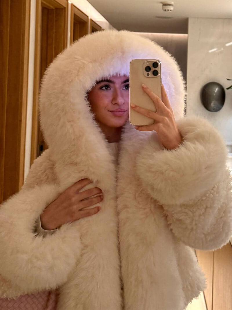 Fluffig Konstpäls Jacka med Oversize Luva