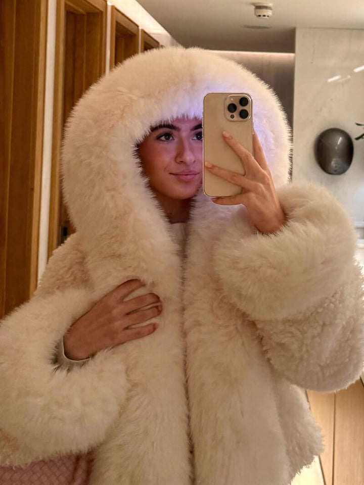 Fluffig Konstpäls Jacka med Oversize Luva