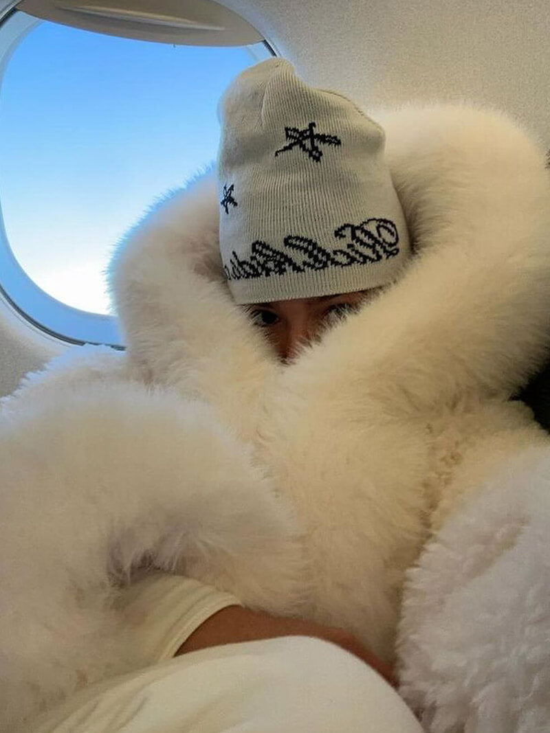Fluffig Konstpäls Jacka med Oversize Luva
