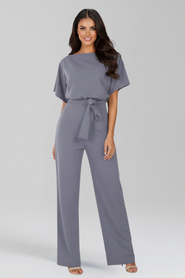 Danielle | Klassisk Jumpsuit Med Knytskärp Och Vida Ben För Dam