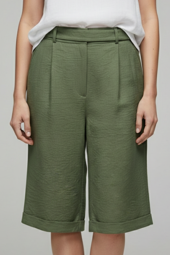 Hannah | Damens Högmidjade Skräddarsydda Casual Shorts med Uppvik