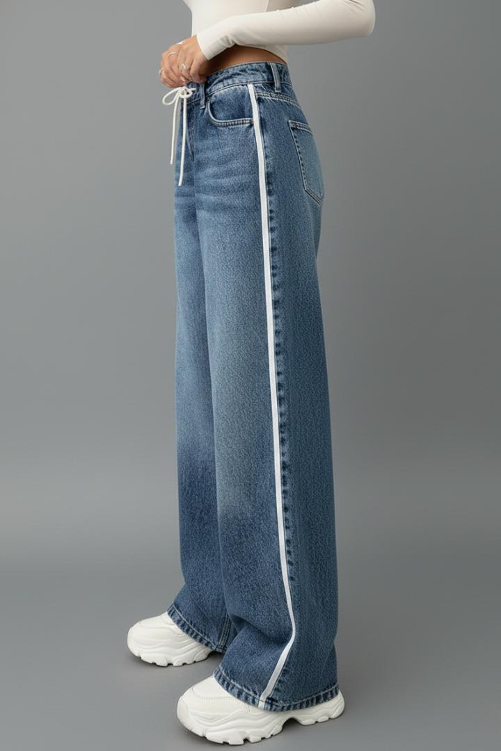 Gabriella | Kvinnors Avslappnade Vida Denimjeans med Dragsko Detalj