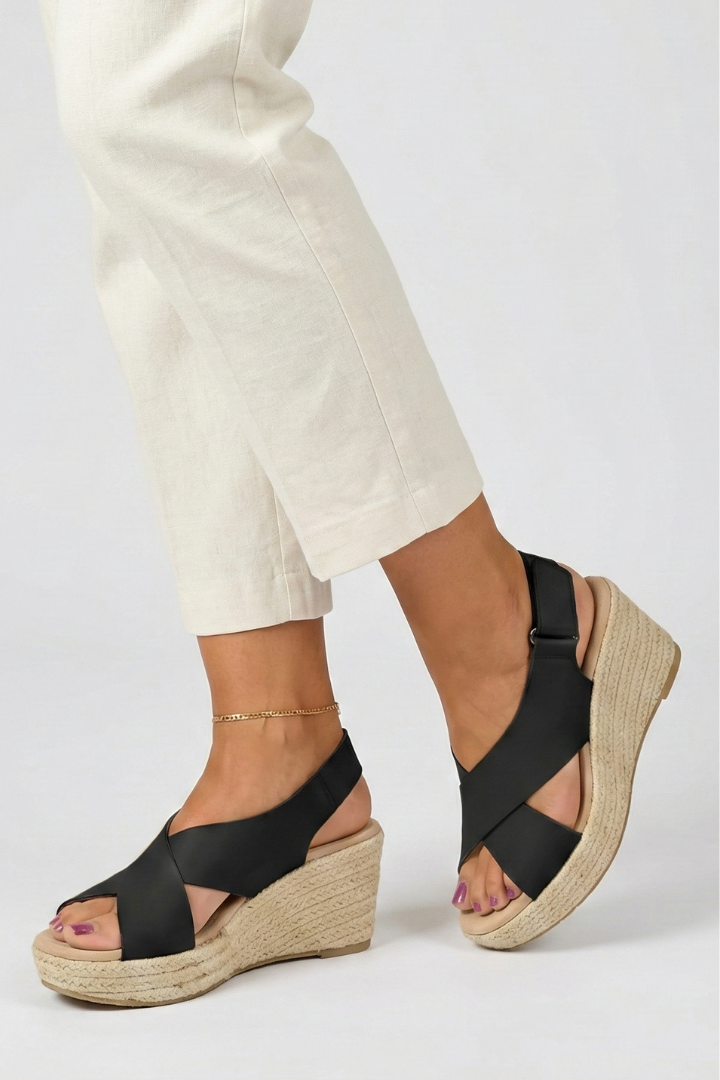 Michelle | Slingback-sandaler Med Kilklack Och Korsade Remmar För Dam