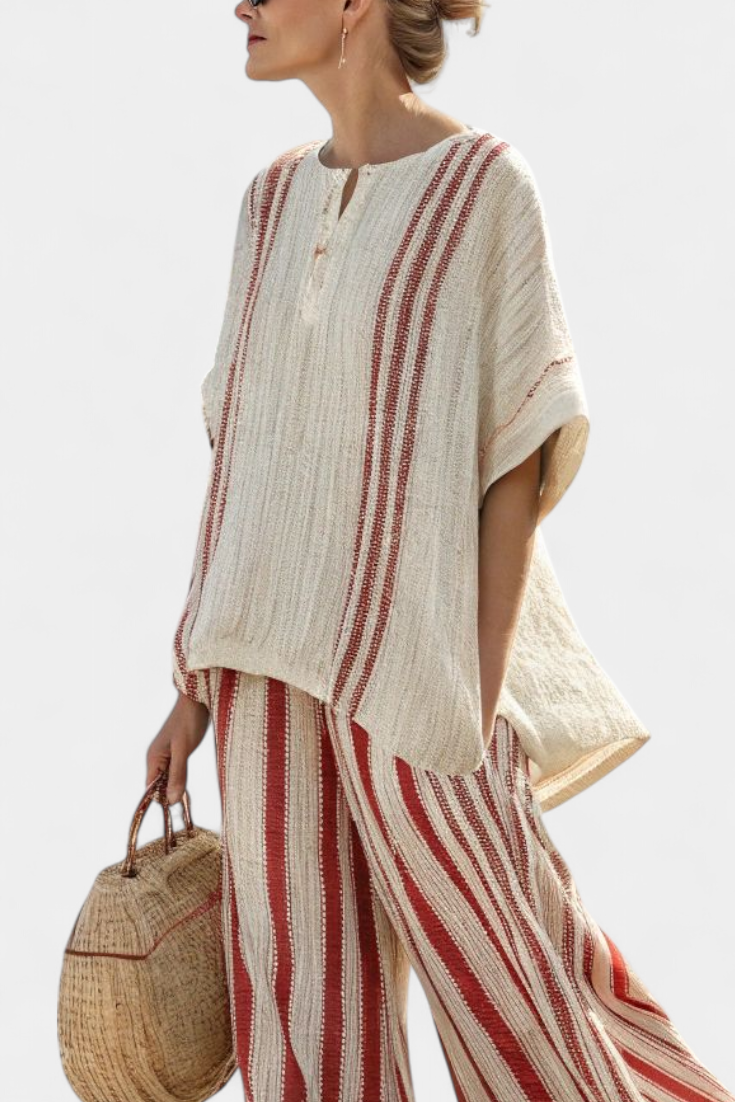 Mirella | Sofistikerad Texturerad Rödrandig Topp &amp; Linbyxor