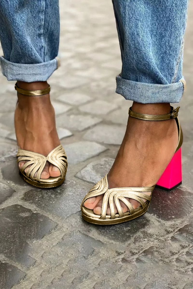 Evelyn | Kvinno Blockklack Sandaler Öppen Tå Ankelrem Flera Remmar