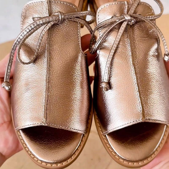 Scarlett | Kvinno Sandaler i Läder med Justerbar Bowslinga Öppen Tå