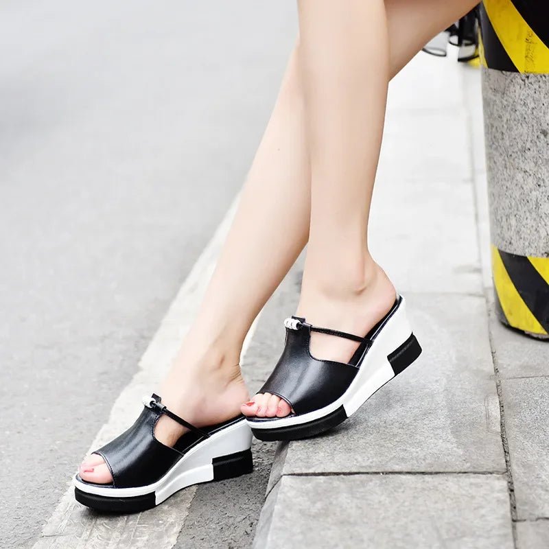 Isabella | Kvinnoortopediska kilsandaler med dämpad plattform och slip-on