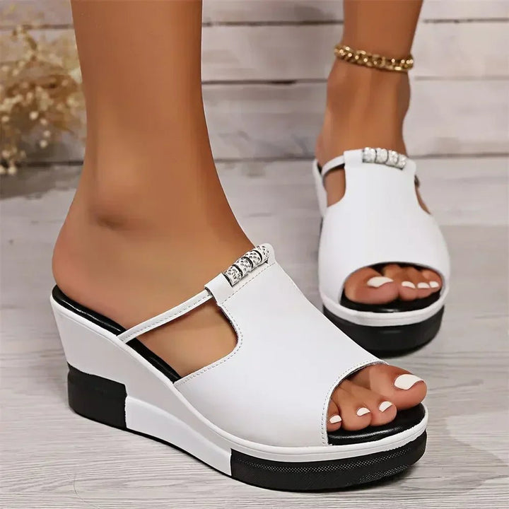 Isabella | Kvinnoortopediska kilsandaler med dämpad plattform och slip-on